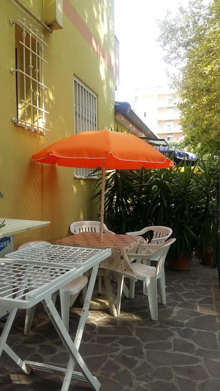 Residence Desiree Ρίμινι Εξωτερικό φωτογραφία